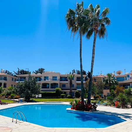 Golden Palms Paradise Garden Пафос Екстериор снимка