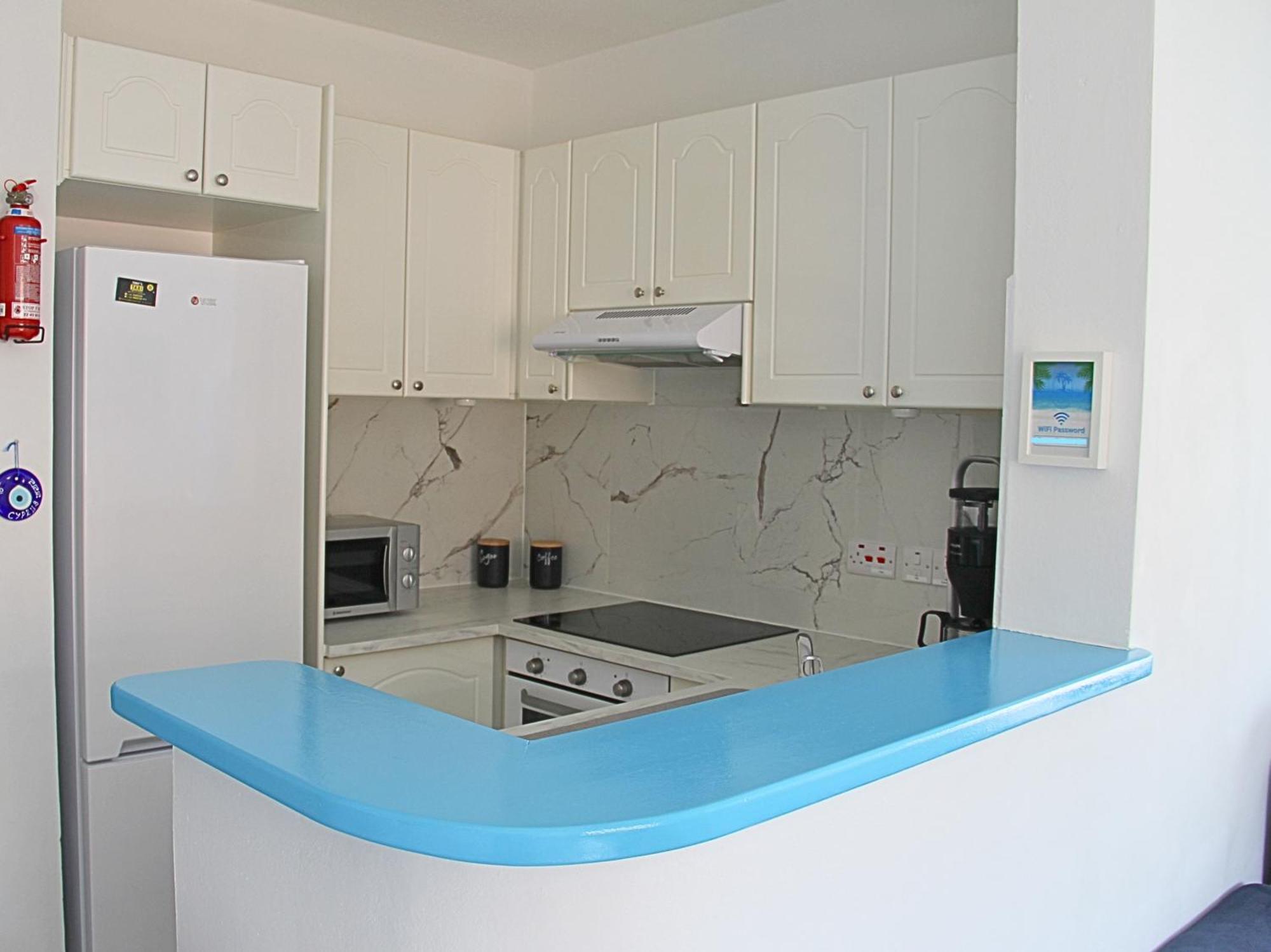 Golden Palms Paradise Garden Пафос Екстериор снимка